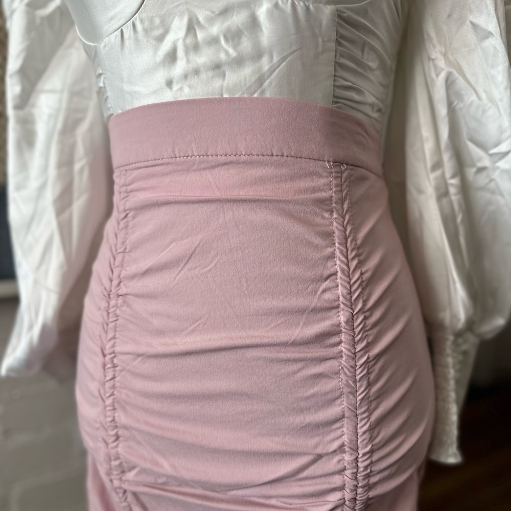 Story On Pink Ruched Panel Ruffle BodyCon Skirt - Picture 4 of 9
